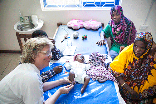dansk-fysioterapeut-in-Mnazi-Moja-Hospital