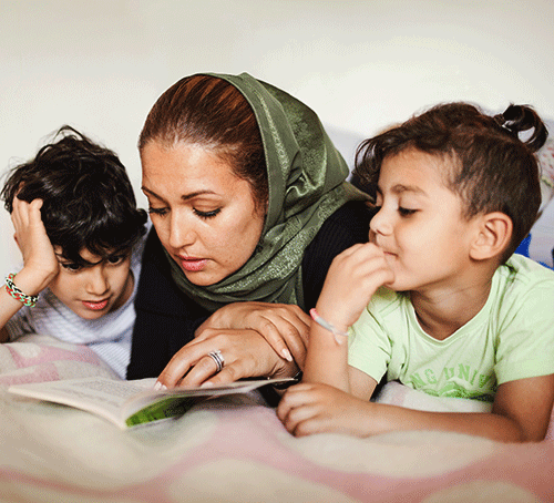 mother-reading-childrens-book